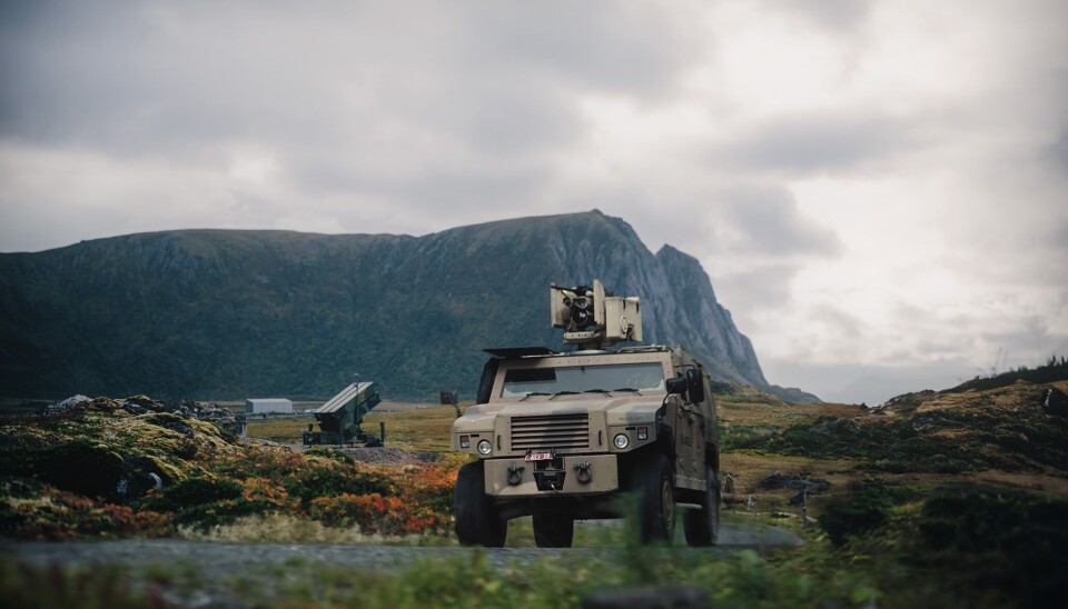 – Vi opplever sterk etterspørsel etter våre produkter, som resulterte i økte driftsinntekter og solid lønnsomhet i tredje kvartal. Ordreinntaket holder seg robust både fra forsvars- og sivile kunder, og viser at våre løsninger er svært relevante, sier Geir Håøy, konsernsjef i Kongsberg Gruppen.