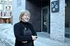 Helle Moen utenfor Digs i Trondheim, der hun har kontorplass.